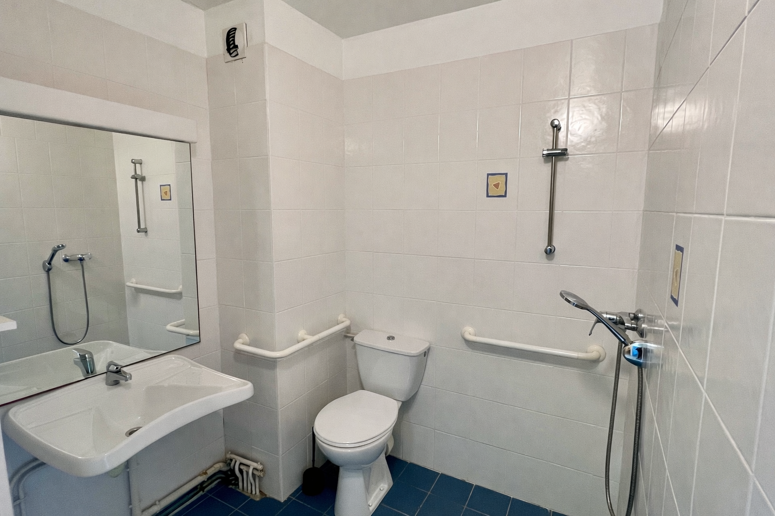 Salle De Bain Appartement Morea Pmr Location Biarrtitz